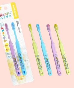 Set 2 bàn chải đánh răng Junior cho bé từ 5-12 tuổi.