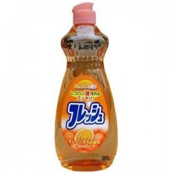 Chai nước rửa bát chén hương cam 600ml Rocket