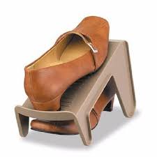 Kệ để giày dép cất gọn màu nâu